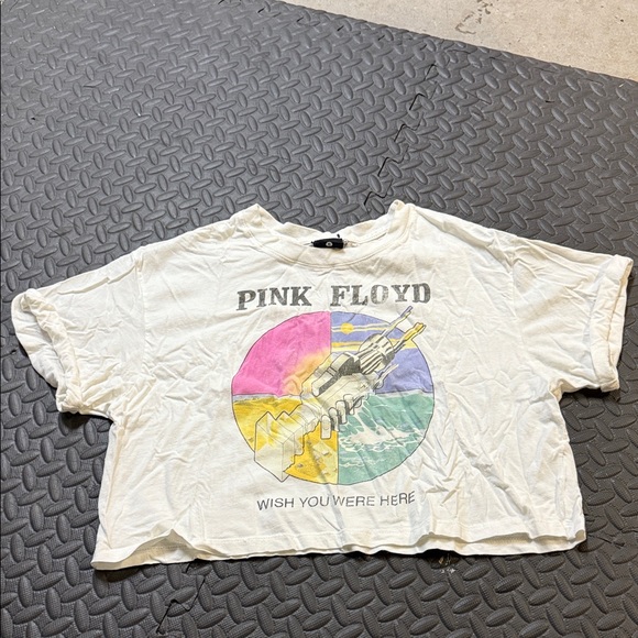 Daydreamer Tops - Pink Floyd Graphic Tee